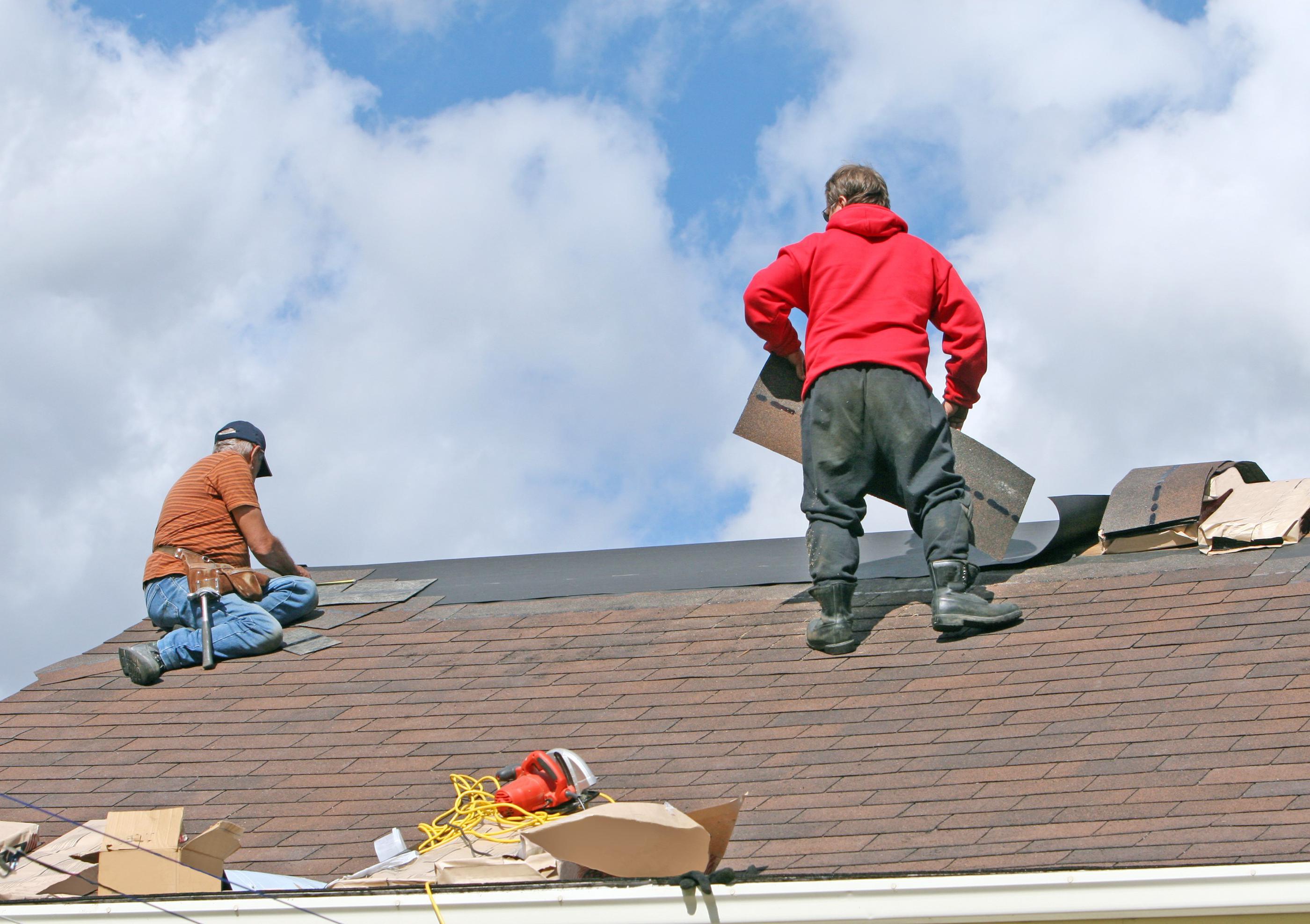 How to Identify and Manage Common Roofing Issues